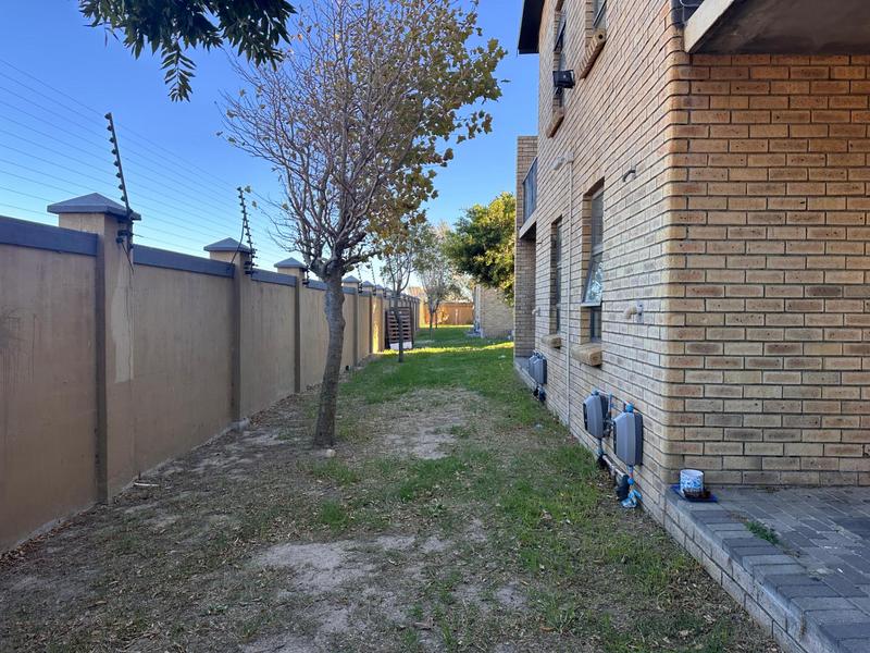 2 Bedroom Property for Sale in Fairview Golf Estate Western Cape